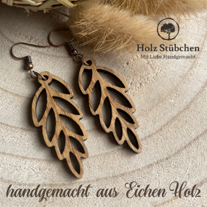 Picture of Handgemachte Holz Ohrringe im schönen Blätter-Stil aus Eiche , mit bronzefarbigen, nickelfreien Ohrhaken