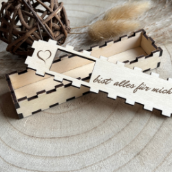 Bild von Du bist alles für mich, gravierte Geschenkbox aus Holz mit Schokoriegel, als Mitbringsel oder kleine Aufmerksamkeit für deine Liebsten